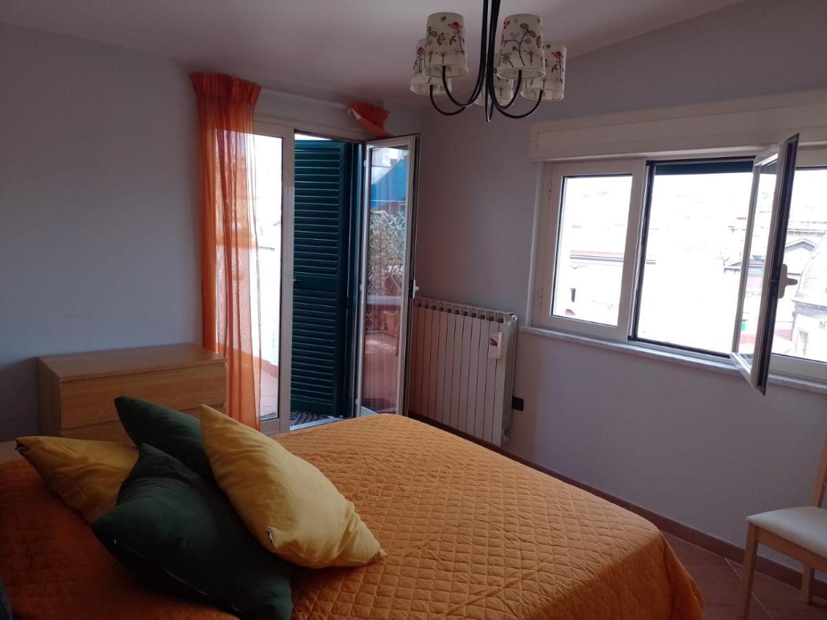 Uno Sguardo Sui Tetti Apartment Naples Exterior photo